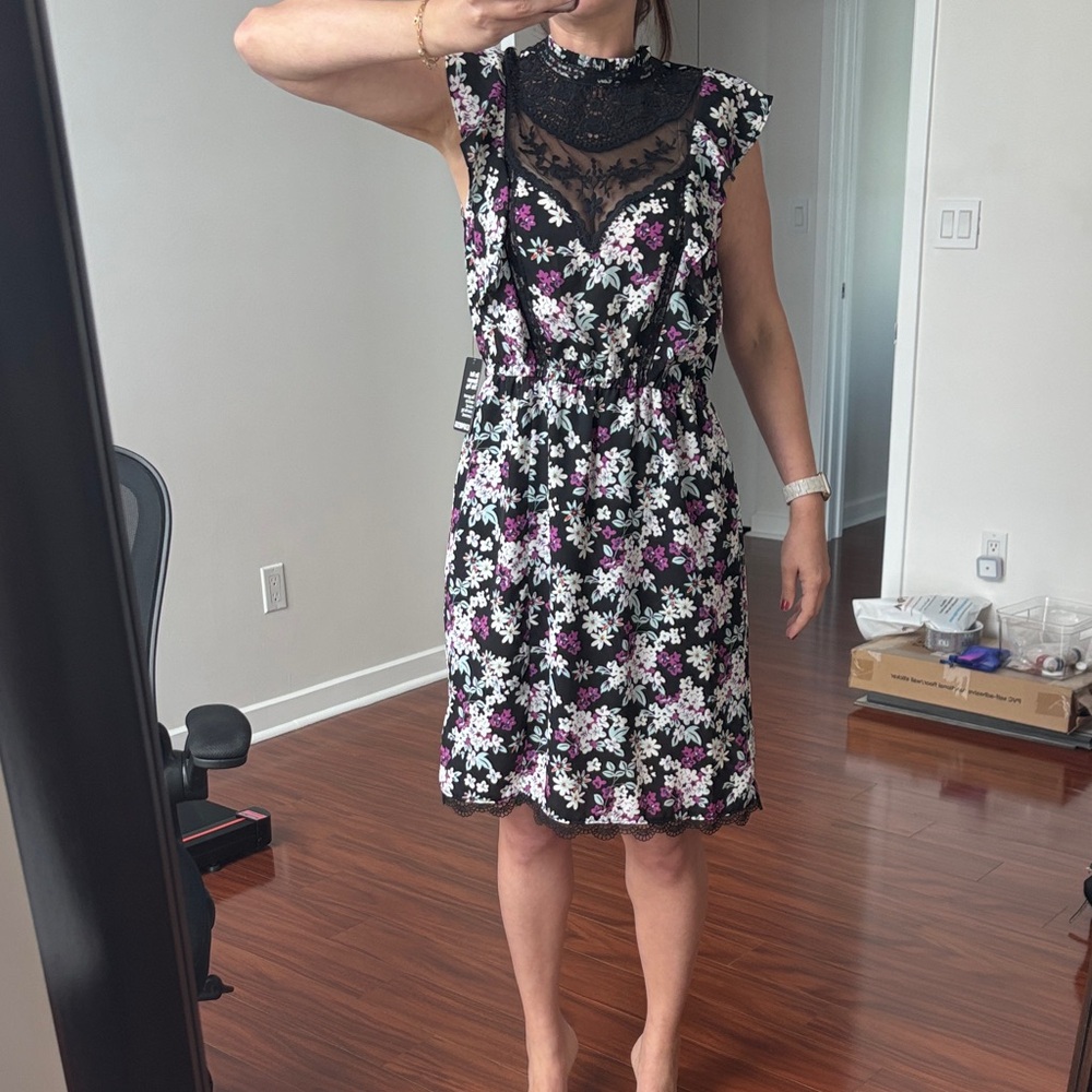 NWT. Express Size M Floral Midi Dress